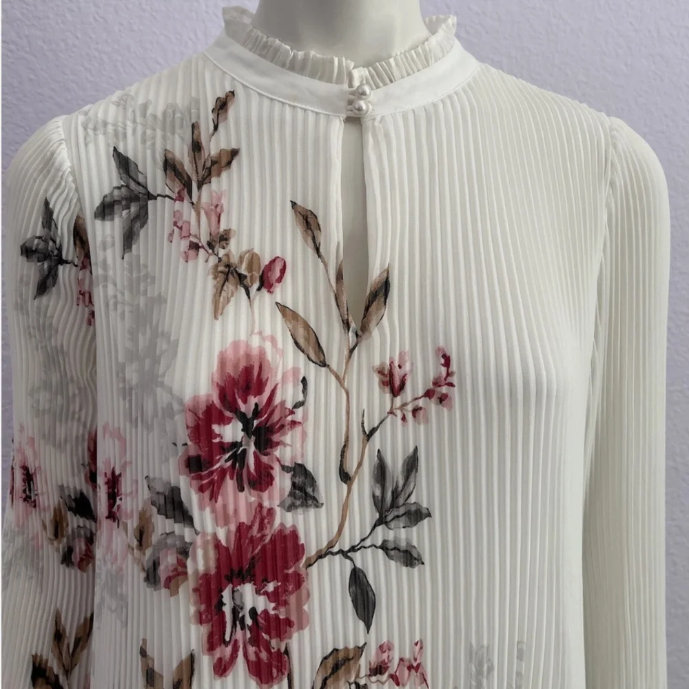 WHBM Womens White Floral Print Pleated Blouse Sz8 NWT - Picture 6 of 10